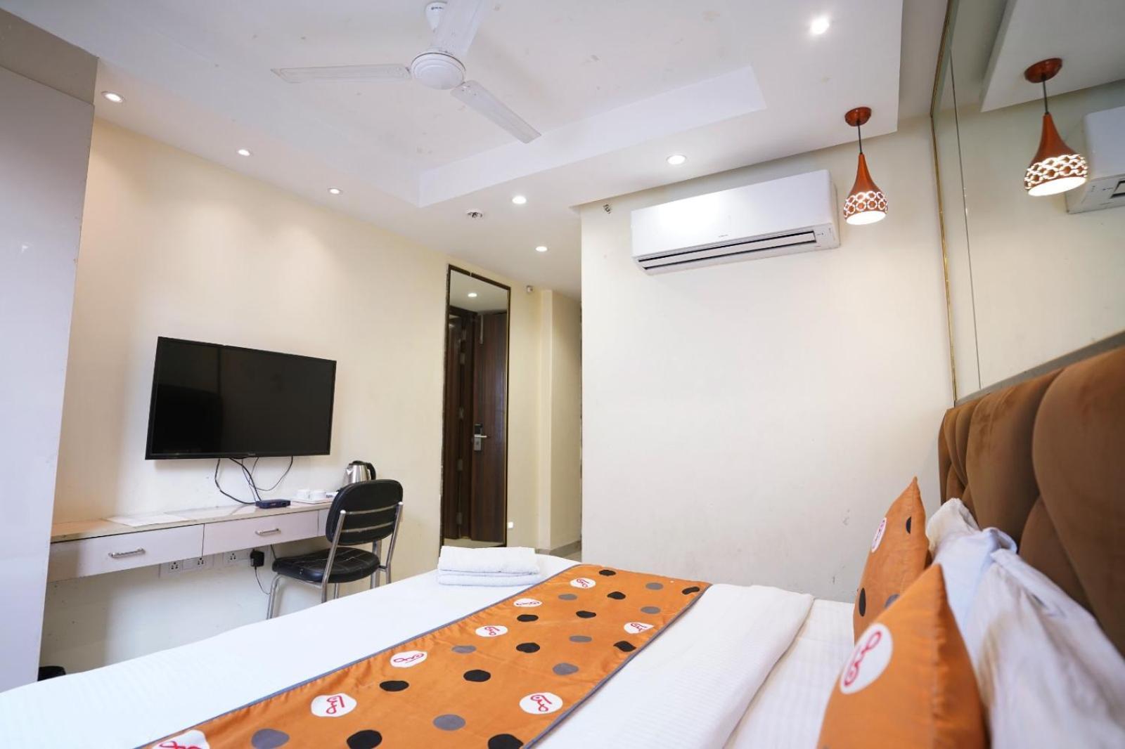 Hotel Leo Saffron - Pitampura 델리 외부 사진