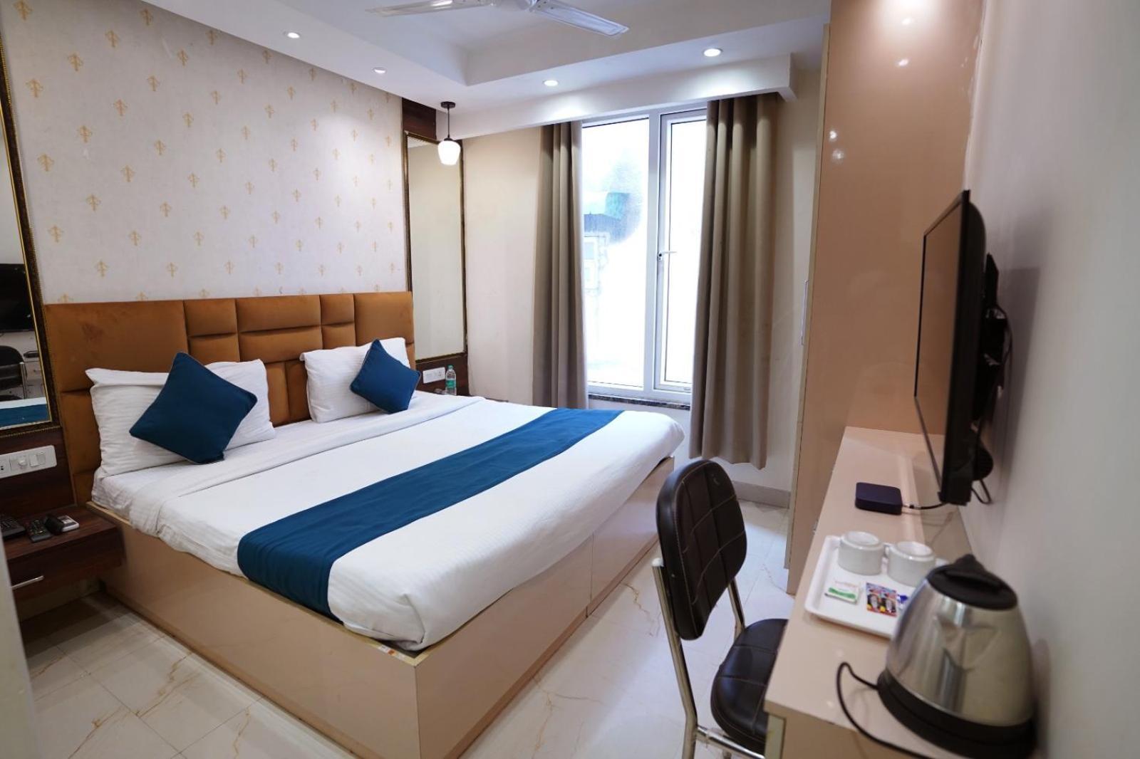 Hotel Leo Saffron - Pitampura 델리 외부 사진
