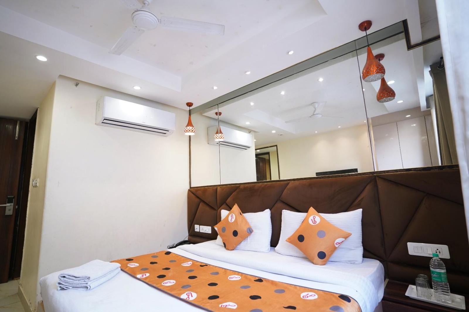 Hotel Leo Saffron - Pitampura 델리 외부 사진