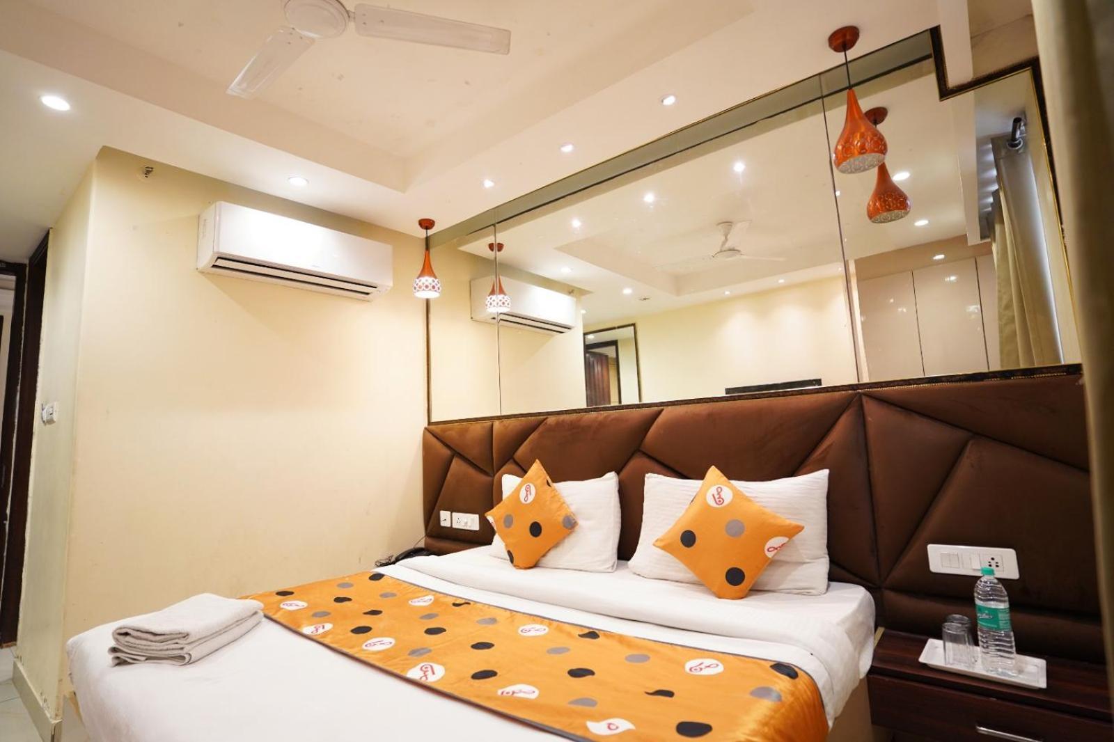 Hotel Leo Saffron - Pitampura 델리 외부 사진