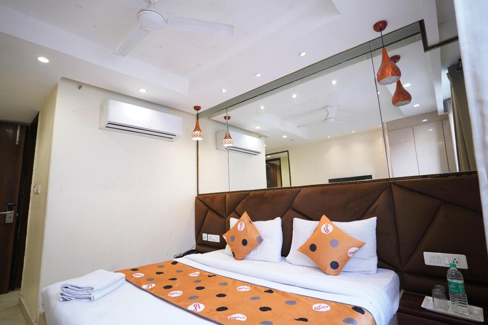 Hotel Leo Saffron - Pitampura 델리 외부 사진