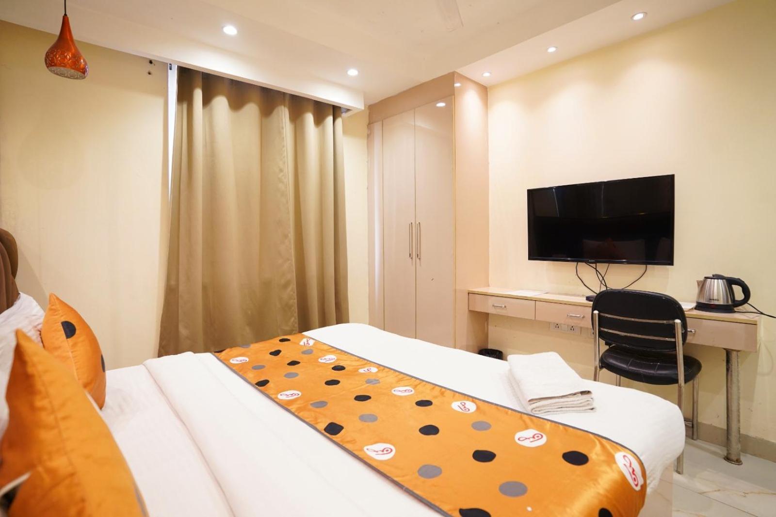 Hotel Leo Saffron - Pitampura 델리 외부 사진