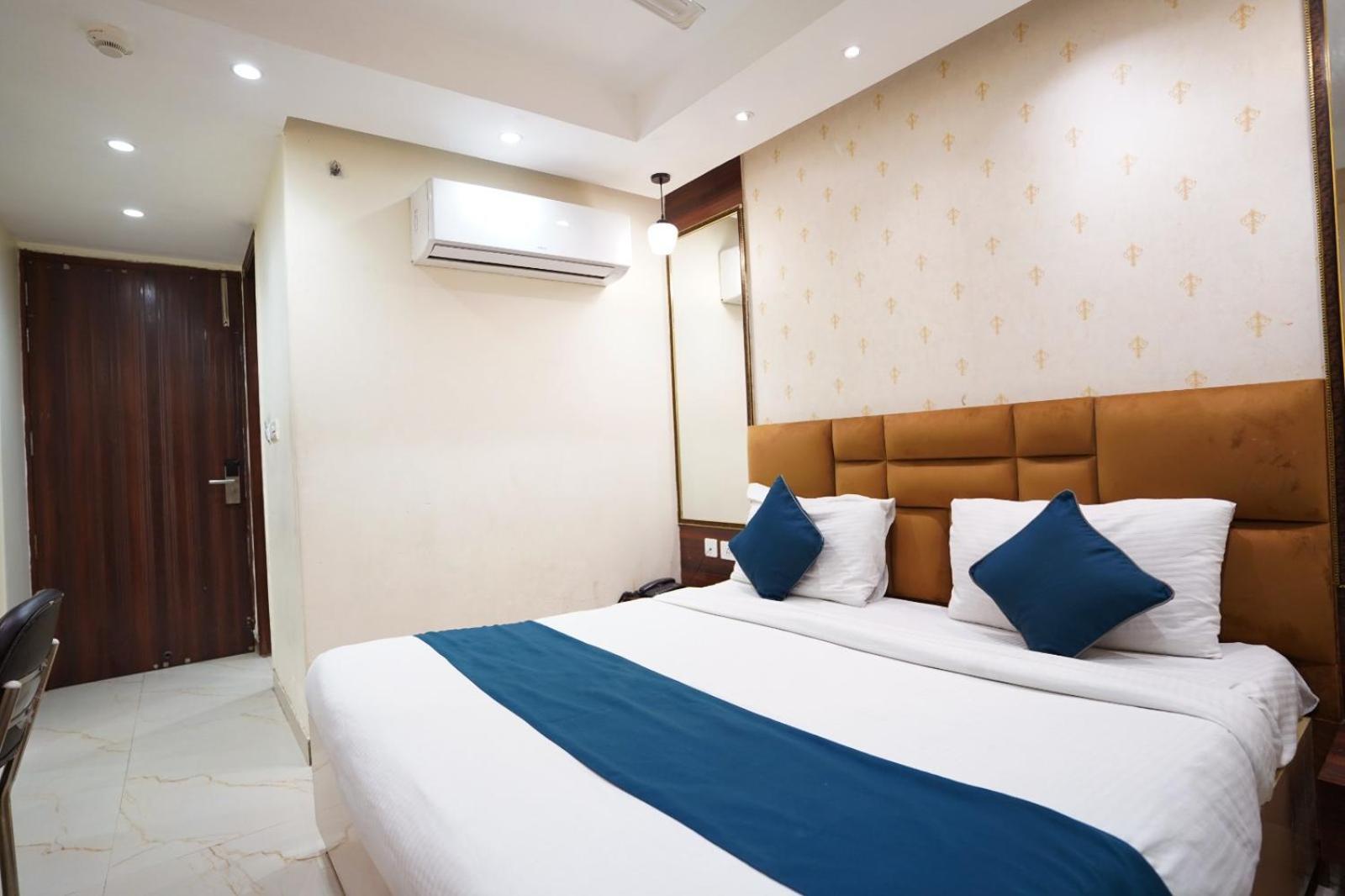 Hotel Leo Saffron - Pitampura 델리 외부 사진
